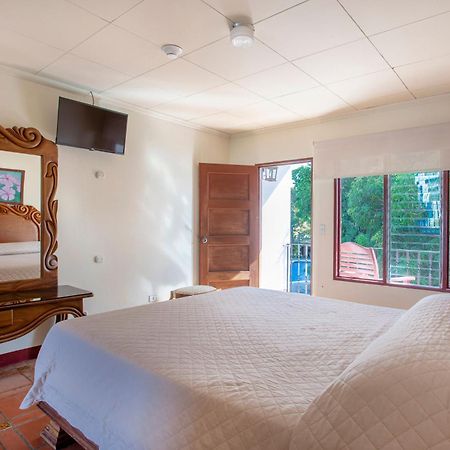 Hotel Boyeros Liberia Ngoại thất bức ảnh