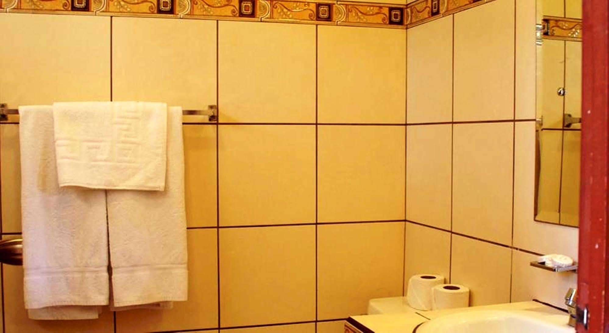 Hotel Boyeros Liberia Ngoại thất bức ảnh